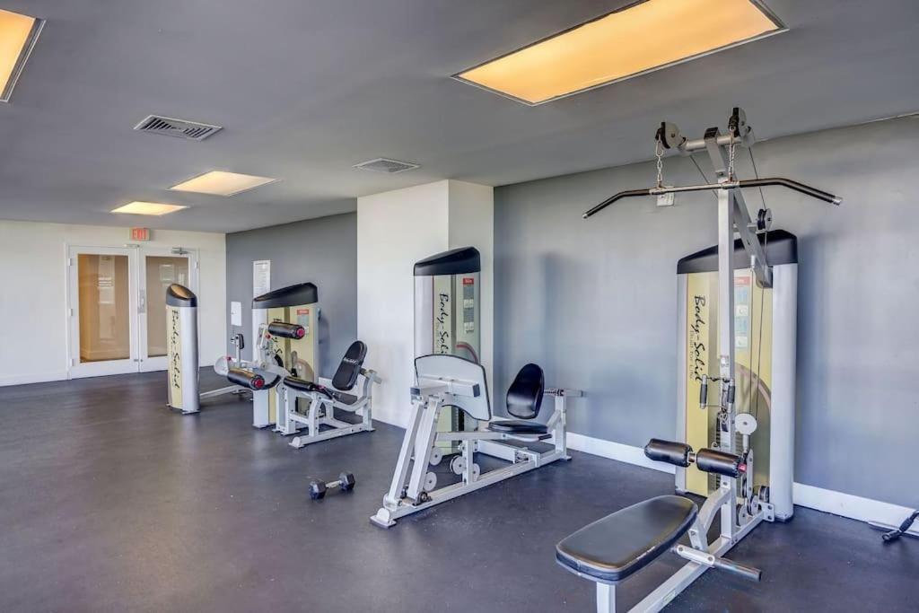 Luxury With Waterview & Next To Brickell Apartment